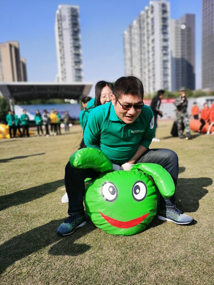 1574075294550351.jpg 墨绿毛.jpg